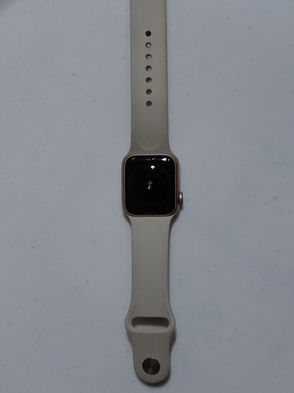 Apple Watch SE Rose Gold Case with Cream Sport Band